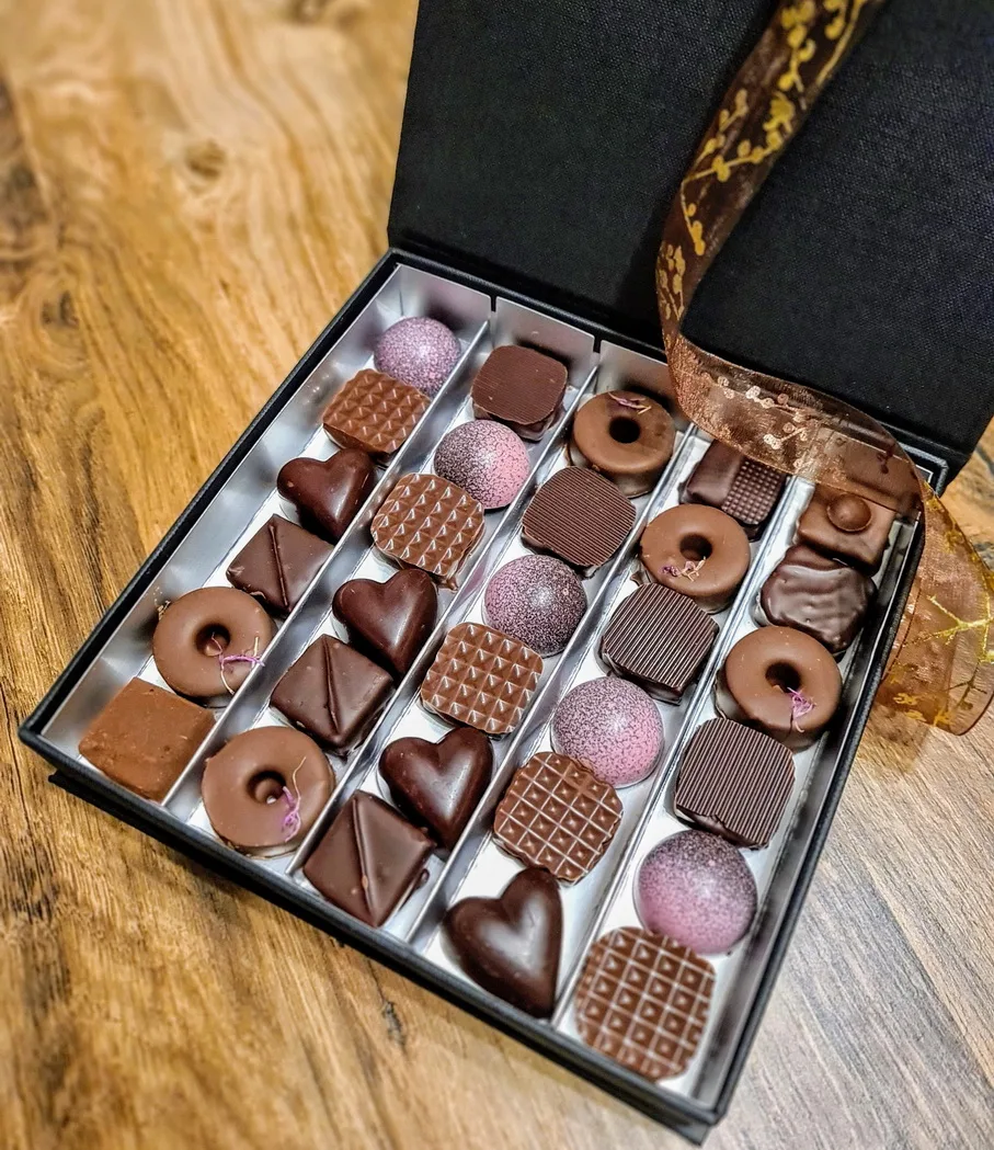 DÁRKOVÉ BALENÍ ČOKOLÁDOVÝCH BONBÓNŮ - Obrázek 2