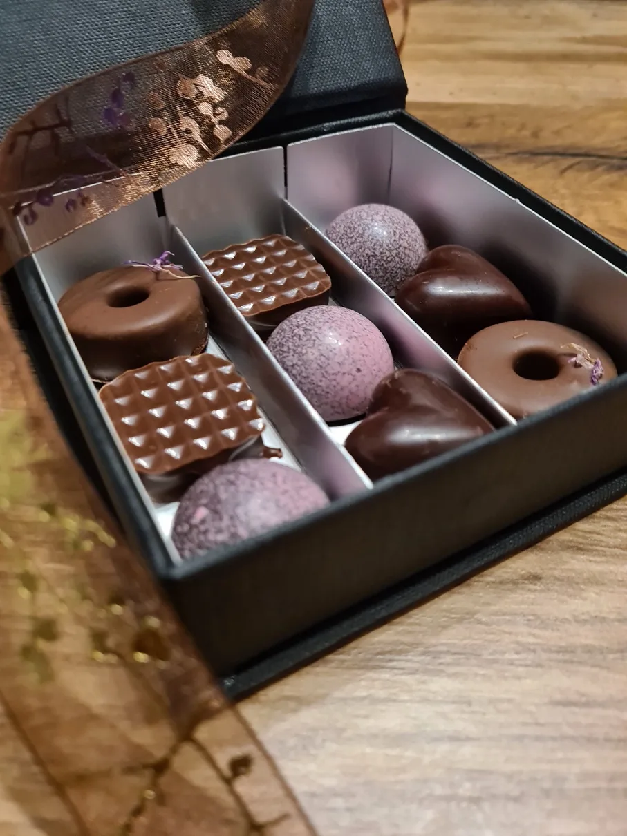 DÁRKOVÉ BALENÍ ČOKOLÁDOVÝCH BONBÓNŮ - Obrázek 6